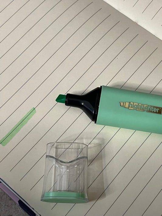 ماركر أخضر متوسط متجر أنس للكتب